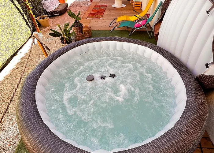 Maison De Ναρμπόν